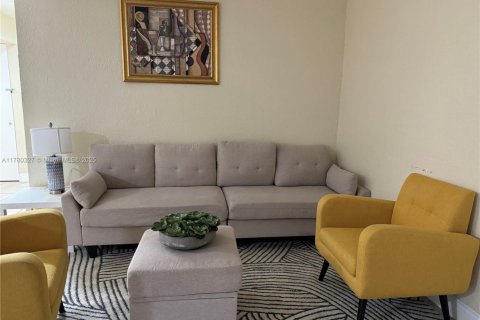 Casa en venta en Fort Lauderdale, Florida, 4 dormitorios, 123.56 m2 № 1868560 - foto 2