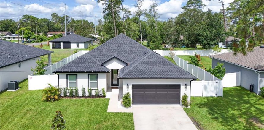 House in DeLand, Florida 3 bedrooms, 169.55 sq.m. № 1797175