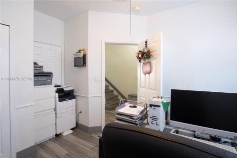 Townhouse in Doral, Florida 3 bedrooms, 135.64 sq.m. № 1997537 - photo 15