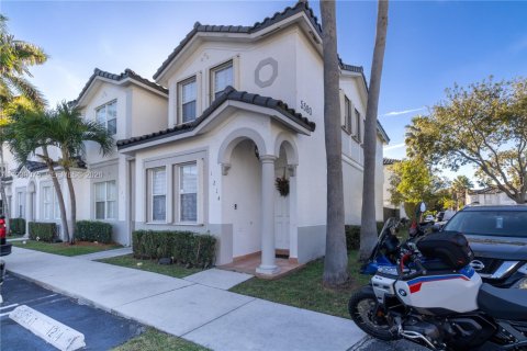 Townhouse in Doral, Florida 3 bedrooms, 135.64 sq.m. № 1997537 - photo 27