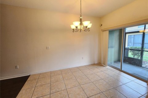 Townhouse in Brandon, Florida 2 bedrooms, 143.81 sq.m. № 1529135 - photo 11