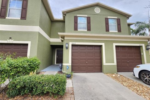 Townhouse in Brandon, Florida 2 bedrooms, 143.81 sq.m. № 1529135 - photo 1