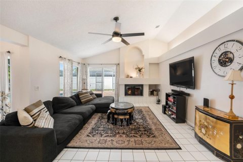 House in Palm Harbor, Florida 3 bedrooms, 194.63 sq.m. № 1794963 - photo 5