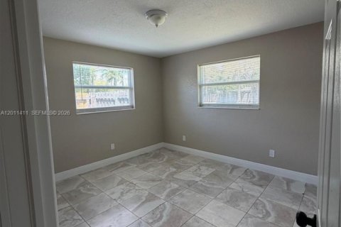 Casa en alquiler en Palmetto Bay, Florida, 2 dormitorios, 78.97 m2 № 2075188 - foto 7
