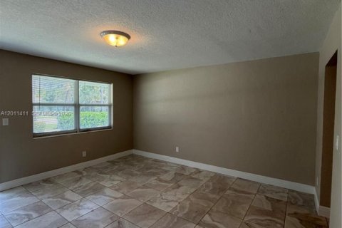 Casa en alquiler en Palmetto Bay, Florida, 2 dormitorios, 78.97 m2 № 2075188 - foto 6