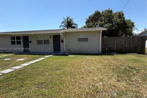 Casa en alquiler en Palmetto Bay, Florida, 2 dormitorios, 78.97 m2 № 2075188 - foto 3