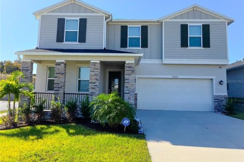 House in Davenport, Florida 5 bedrooms, 278.61 sq.m. № 2132142
