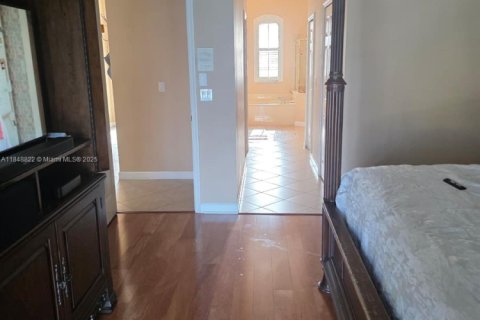 House in West Palm Beach, Florida 5 bedrooms, 299.98 sq.m. № 1850471 - photo 28