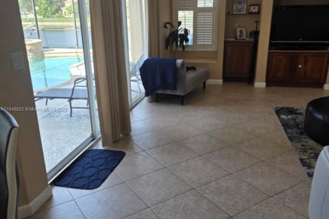 House in West Palm Beach, Florida 5 bedrooms, 299.98 sq.m. № 1850471 - photo 7
