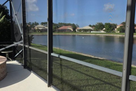 House in West Palm Beach, Florida 5 bedrooms, 299.98 sq.m. № 1850471 - photo 20