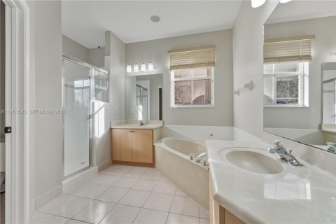 Casa en alquiler en Miramar, Florida, 3 dormitorios, 175.68 m2 № 2010729 - foto 20