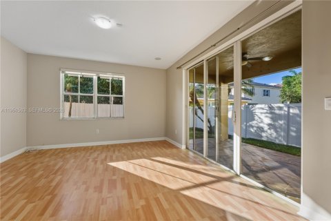 Casa en alquiler en Miramar, Florida, 3 dormitorios, 175.68 m2 № 2010729 - foto 7