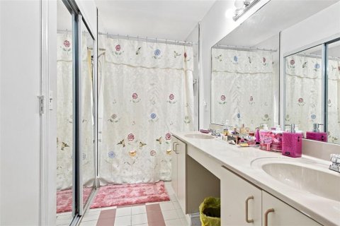 House in Miramar, Florida 3 bedrooms, 152.55 sq.m. № 2235832 - photo 10