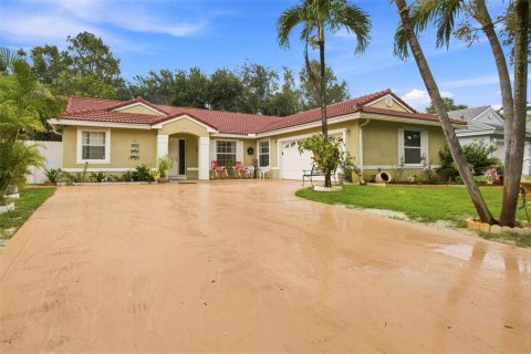 House in Miramar, Florida 3 bedrooms, 152.55 sq.m. № 2235832 - photo 3