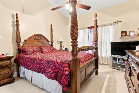 House in Miramar, Florida 3 bedrooms, 152.55 sq.m. № 2235832 - photo 9