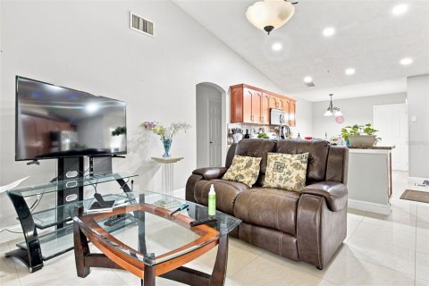 House in Miramar, Florida 3 bedrooms, 152.55 sq.m. № 2235832 - photo 14