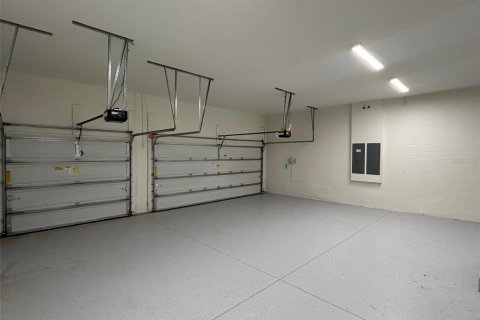 Casa en venta en Orlando, Florida, 5 dormitorios, 310.2 m2 № 1915852 - foto 23