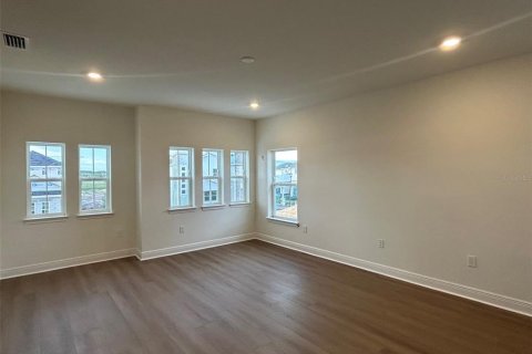 Casa en venta en Orlando, Florida, 5 dormitorios, 310.2 m2 № 1915852 - foto 12