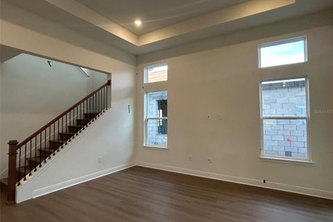 Casa en venta en Orlando, Florida, 5 dormitorios, 310.2 m2 № 1915852 - foto 3