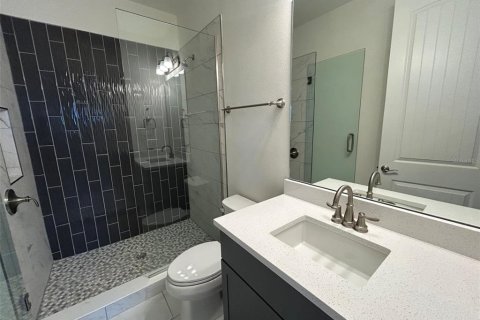 Casa en venta en Orlando, Florida, 5 dormitorios, 310.2 m2 № 1915852 - foto 21