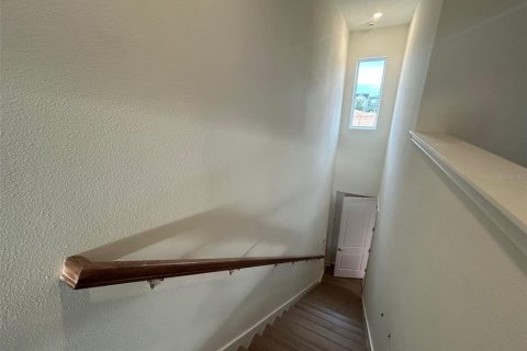 Casa en venta en Orlando, Florida, 5 dormitorios, 310.2 m2 № 1915852 - foto 18