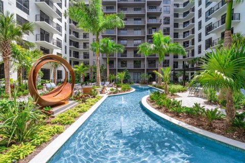 Condo in North Miami, Florida, 2 bedrooms  № 2244496 - photo 15