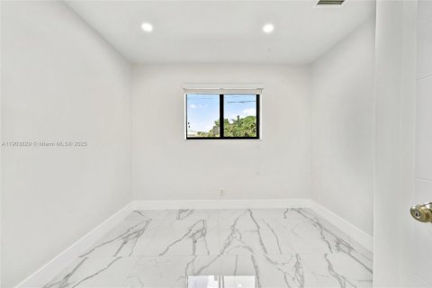 Снять в аренду виллу или дом в Плантация, Флорида 3 спальни, 182.37м2, № 1954782 - фото 16