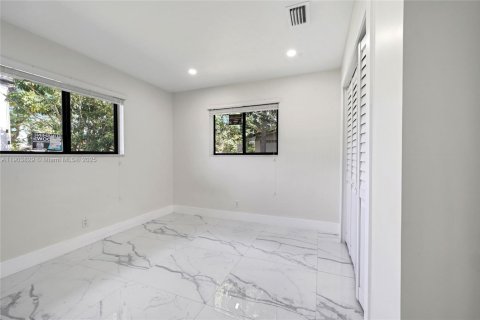 Снять в аренду виллу или дом в Плантация, Флорида 3 спальни, 182.37м2, № 1954782 - фото 19