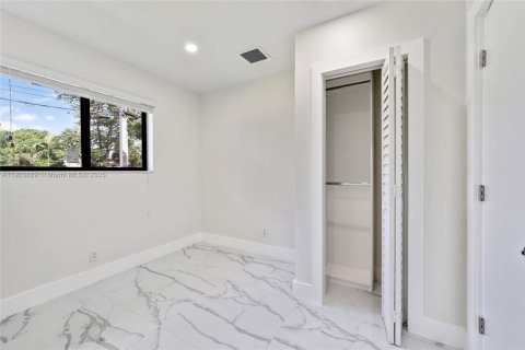 Снять в аренду виллу или дом в Плантация, Флорида 3 спальни, 182.37м2, № 1954782 - фото 17