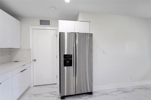 Снять в аренду виллу или дом в Плантация, Флорида 3 спальни, 182.37м2, № 1954782 - фото 9