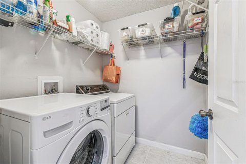 Casa en venta en Valrico, Florida, 4 dormitorios, 234.58 m2 № 1916559 - foto 22