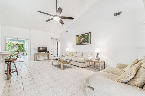 Casa en venta en Valrico, Florida, 4 dormitorios, 234.58 m2 № 1916559 - foto 11