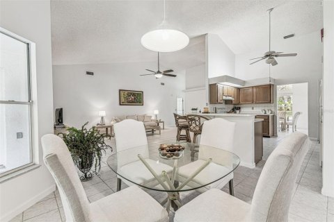 Casa en venta en Valrico, Florida, 4 dormitorios, 234.58 m2 № 1916559 - foto 17