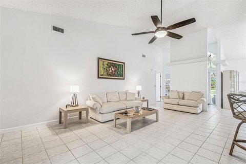 Casa en venta en Valrico, Florida, 4 dormitorios, 234.58 m2 № 1916559 - foto 14
