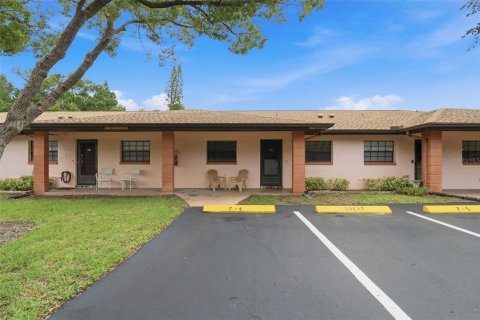Casa en Largo, Florida 2 dormitorios, 103.12 m2 № 2100601