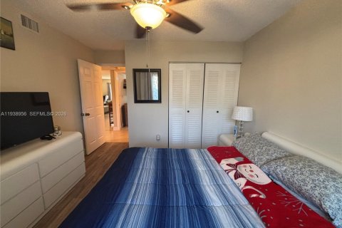 Copropriété à vendre à Tamarac, Floride: 2 chambres, 106.09 m2 № 1996833 - photo 10