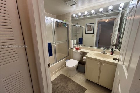 Copropriété à vendre à Tamarac, Floride: 2 chambres, 106.09 m2 № 1996833 - photo 13