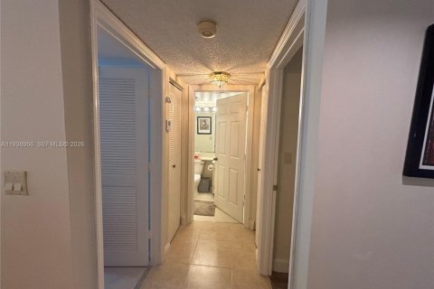 Купить кондоминиум в Тамарак, Флорида 2 спальни, 106.09м2, № 1996833 - фото 28