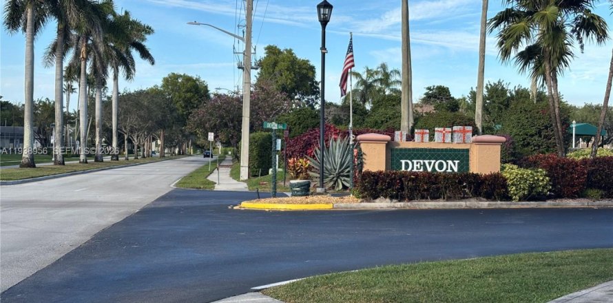 Condo à Tamarac, Floride, 2 chambres  № 1996833