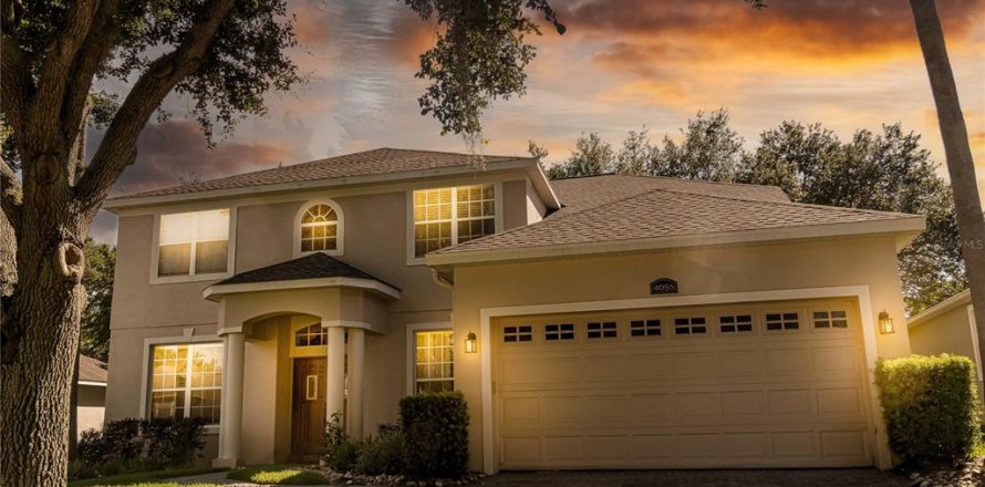 House in Clermont, Florida 4 bedrooms, 284.37 sq.m. № 1551421