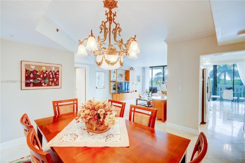 Condominio en venta en Aventura, Florida, 2 dormitorios, 144.93 m2 № 1980278 - foto 4
