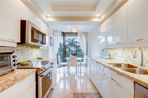 Condominio en venta en Aventura, Florida, 2 dormitorios, 144.93 m2 № 1980278 - foto 7