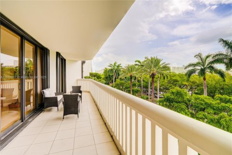 Condominio en venta en Aventura, Florida, 2 dormitorios, 144.93 m2 № 1980278 - foto 9