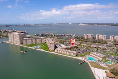 Condo à Saint Petersburg, Floride, 2 chambres  № 2135289