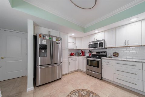Copropriété à vendre à Saint Petersburg, Floride: 2 chambres, 138.89 m2 № 2135289 - photo 4