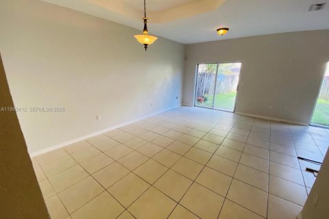Touwnhouse à vendre à Miramar, Floride: 3 chambres, 148.74 m2 № 2091325 - photo 13
