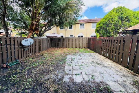 Touwnhouse à vendre à Miramar, Floride: 3 chambres, 148.74 m2 № 2091325 - photo 15