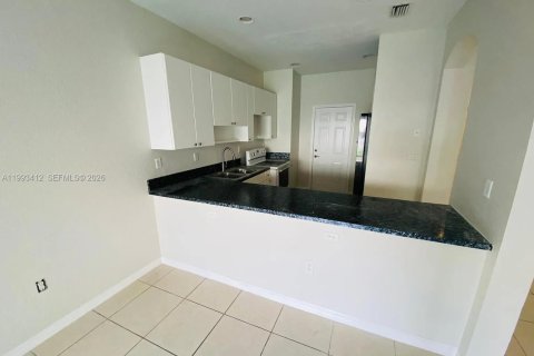 Touwnhouse à vendre à Miramar, Floride: 3 chambres, 148.74 m2 № 2091325 - photo 16