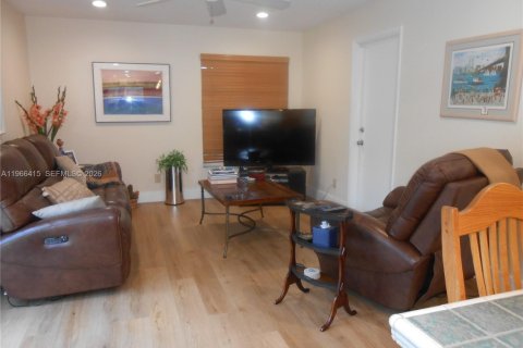 Villa ou maison à vendre à Hollywood, Floride: 3 chambres, 224.82 m2 № 2030447 - photo 8