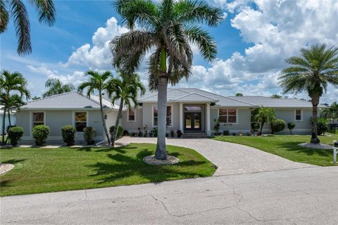 Villa ou maison à vendre à Punta Gorda, Floride: 3 chambres, 214.42 m2 № 1829988 - photo 1